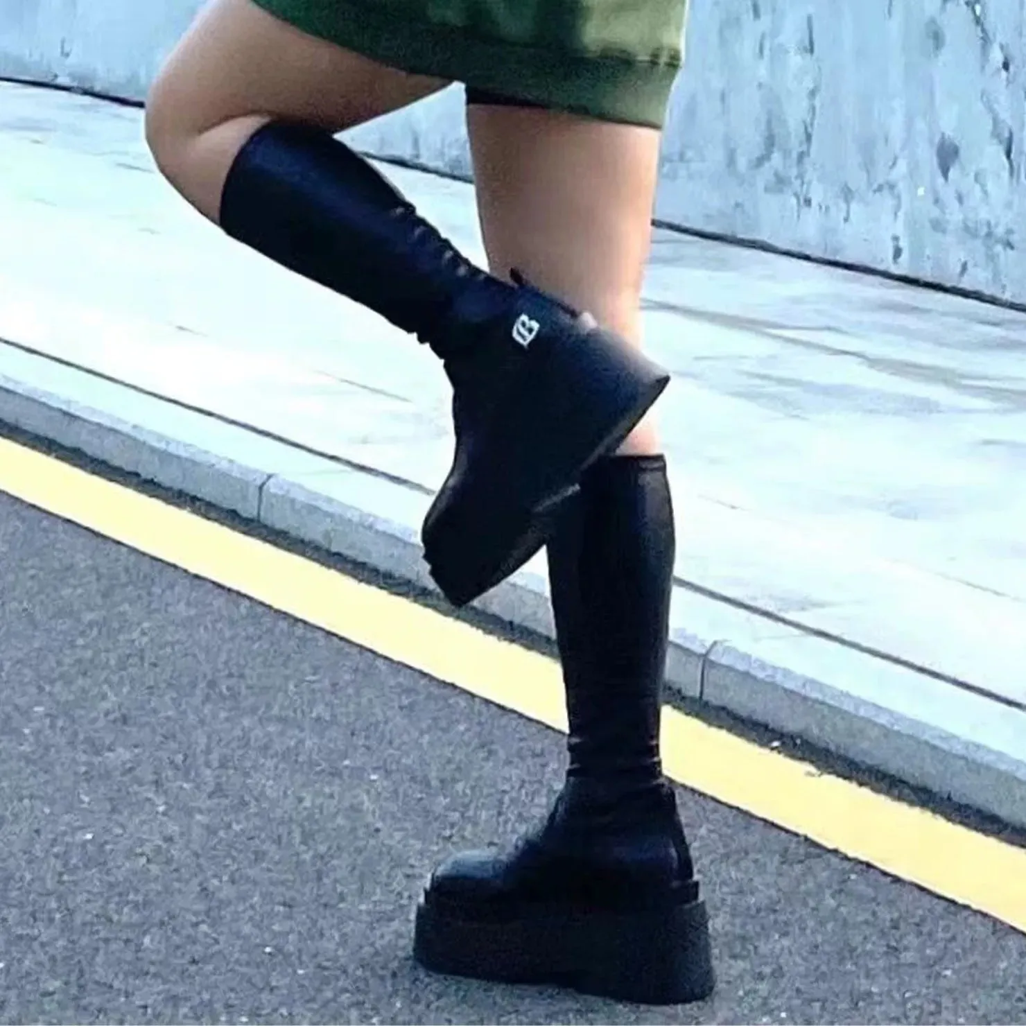 binfenxie Autumn and Winter Fashion New Casual Popular Round Toe Leather Solid Color Thick Bottom Women's Boots Comfortable
