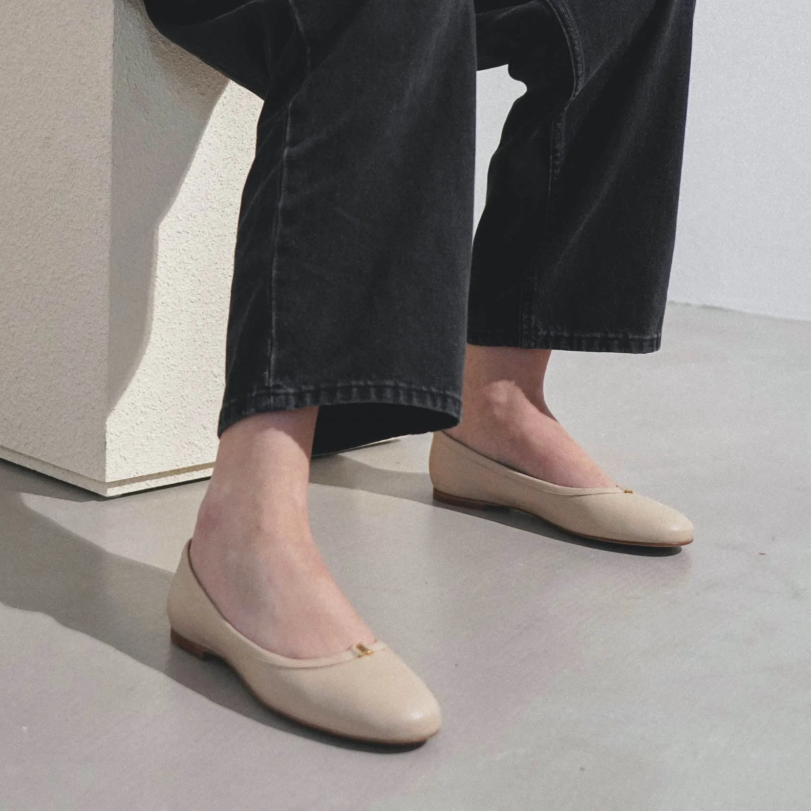 Marcie beige leather ballerinas