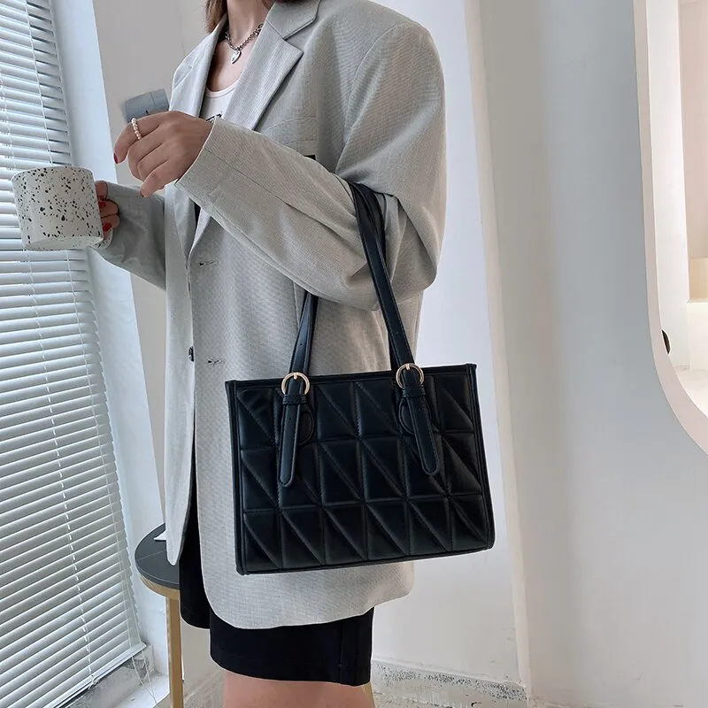 Small PU Leather Totes for Women 2021 Winter Brand Designer Trends Shoulder Handbags and Purses Female Luxury Black